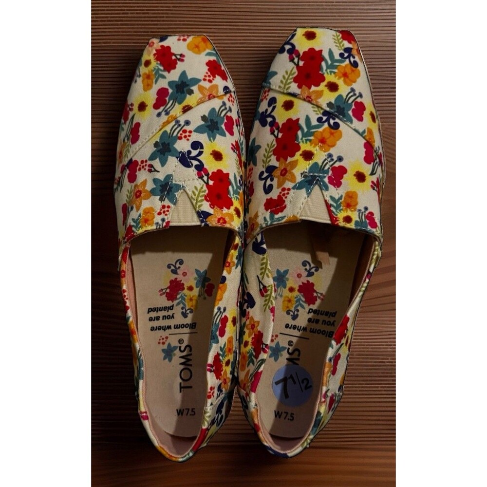 EUC TOMS Women’s Flats Floral 7.5
